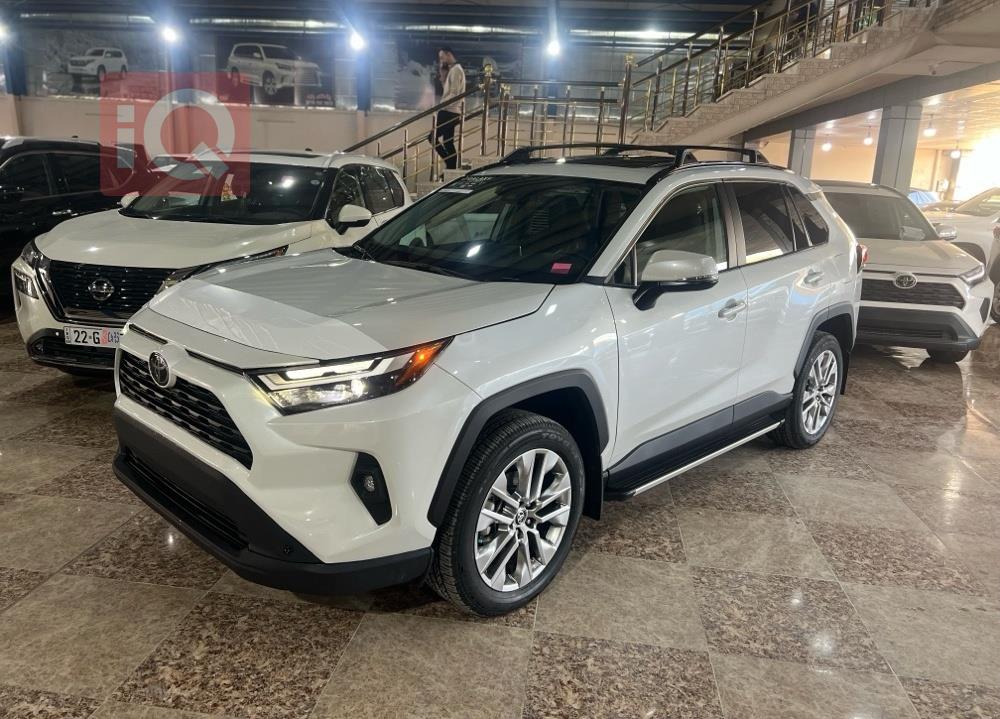 تۆیۆتا ڕاڤ 4